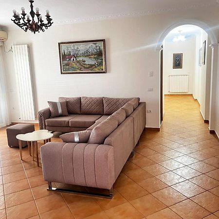 Lu Apartament Vlorë Екстериор снимка